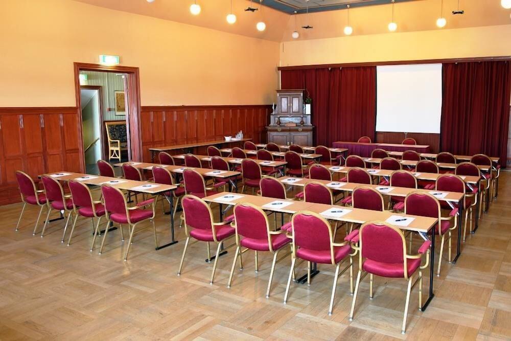 فندق بيست ويسترن جاملا تياتيرن Östersund الاعمال الصورة